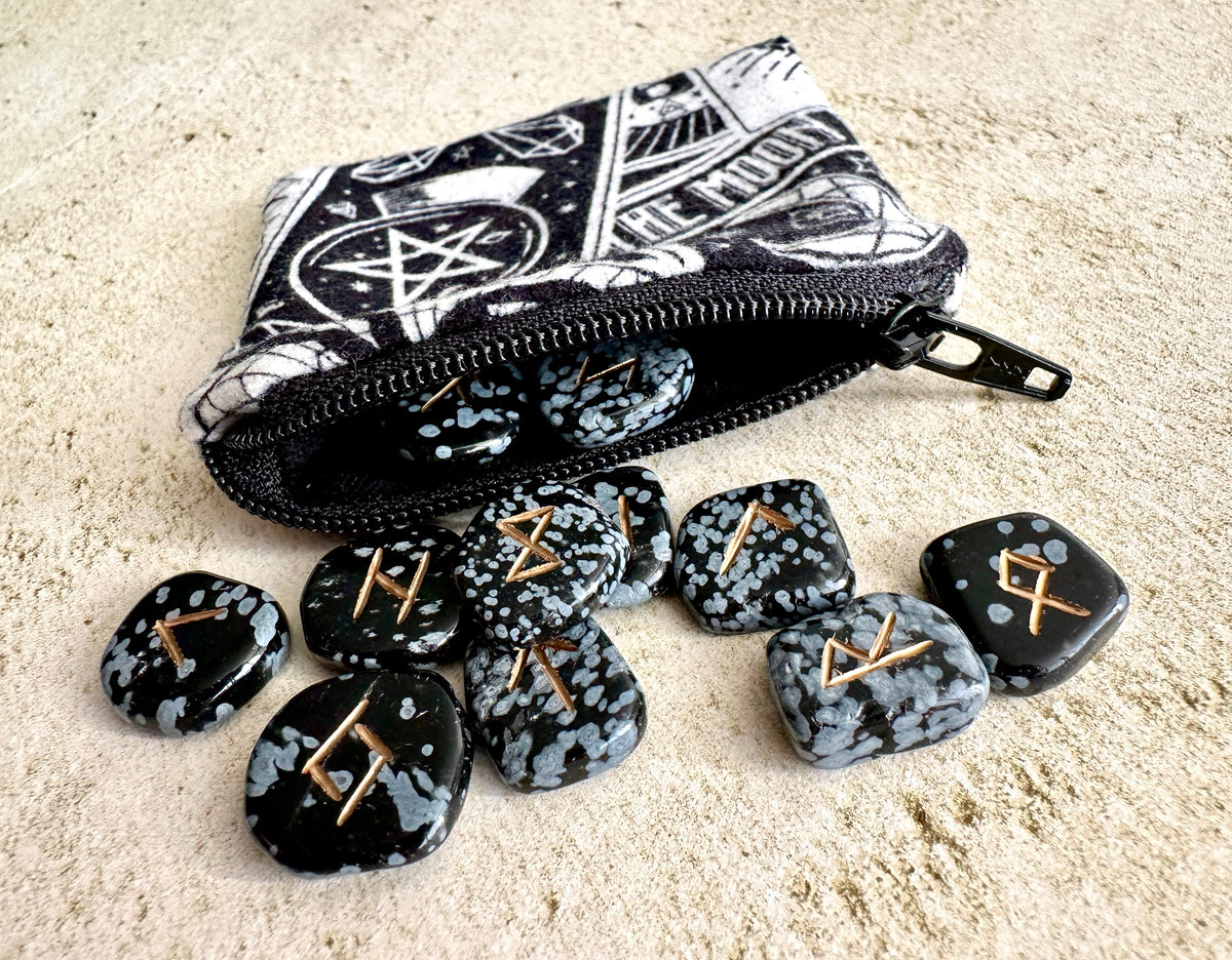 Pendulum Bag – Small Witchy Flannel Pouch for Runes, Crystals & Pendulums