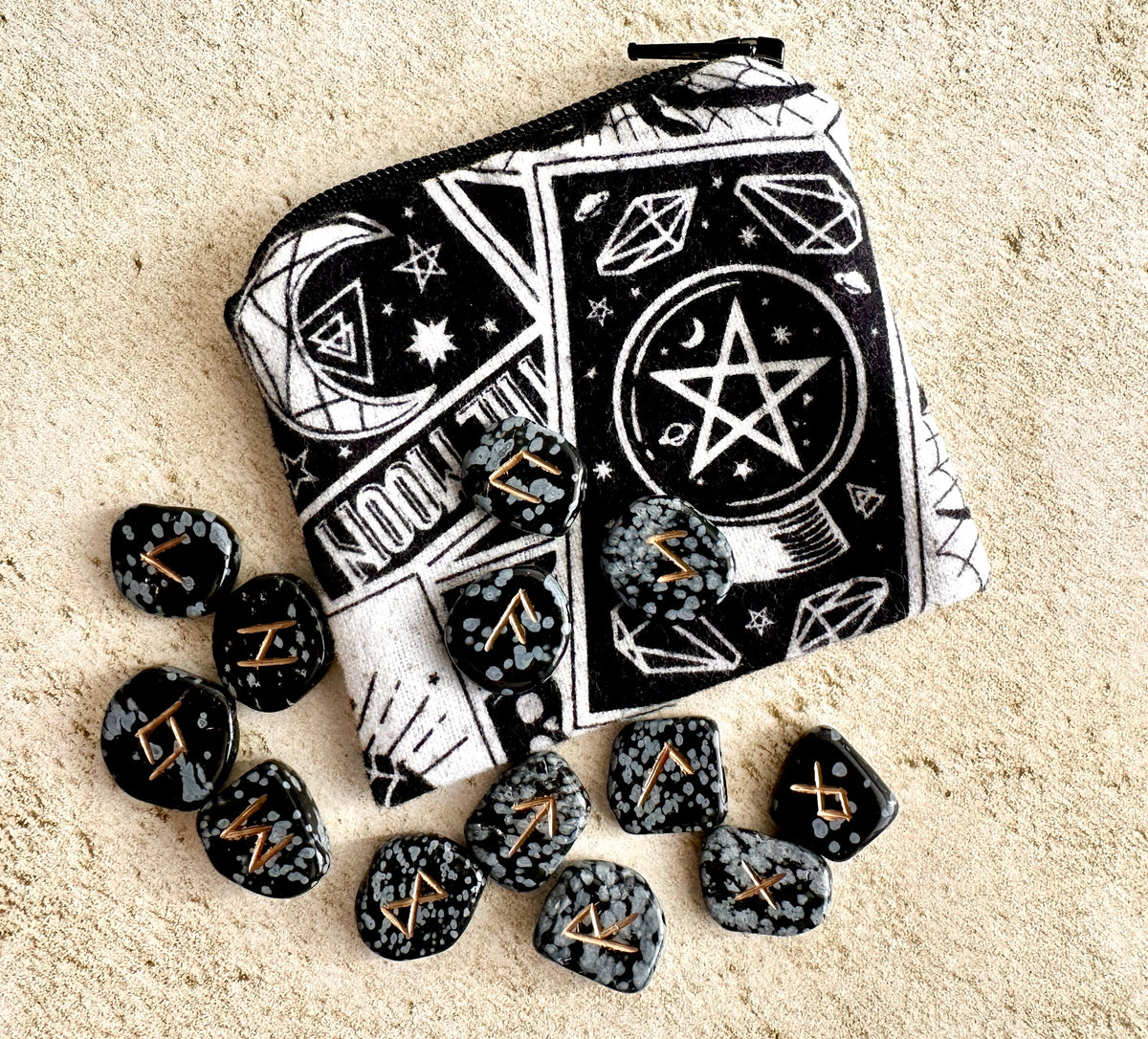 Pendulum Bag – Small Witchy Flannel Pouch for Runes, Crystals & Pendulums