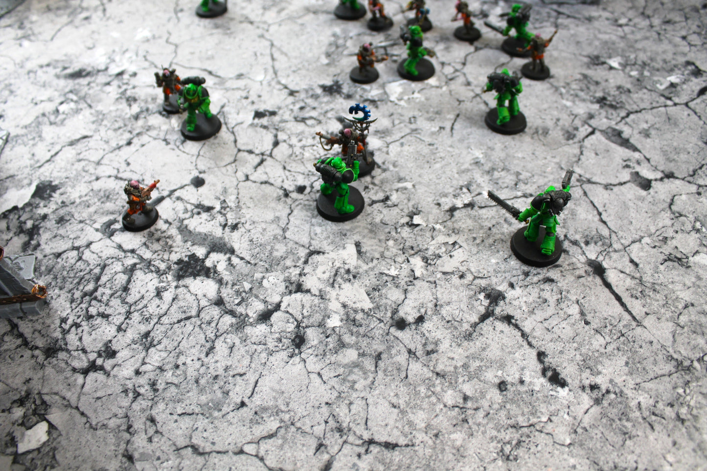 Fractured Concrete - Neoprene Battle Mat with Bag