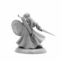 RPR07026 Elf Warrior Miniature Figure 25mm Heroic Scale Dungeon Dwellers Reaper Miniatures
