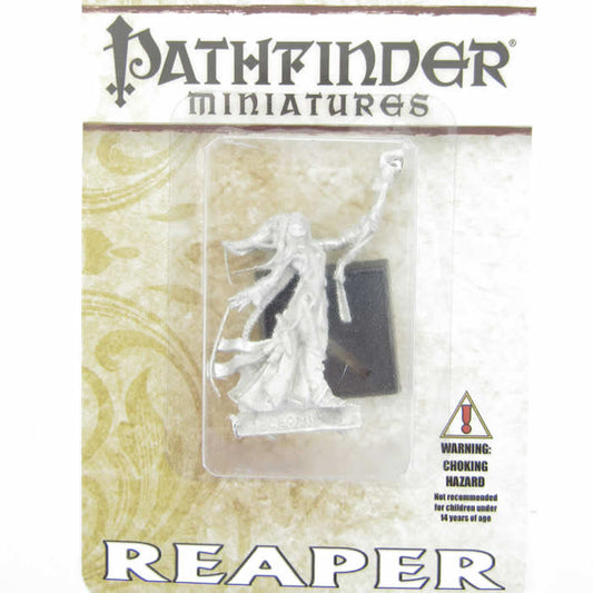 RPR60034 Seoni Female Sorceress Miniature 25mm Heroic Scale Pathfinder