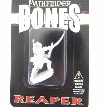 RPR89007 Valeros Iconic Fighter Miniature 25mm Heroic Scale Pathfinder