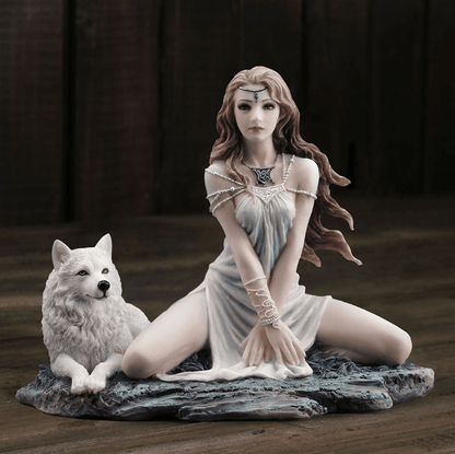 Call of the Wild Figurine
