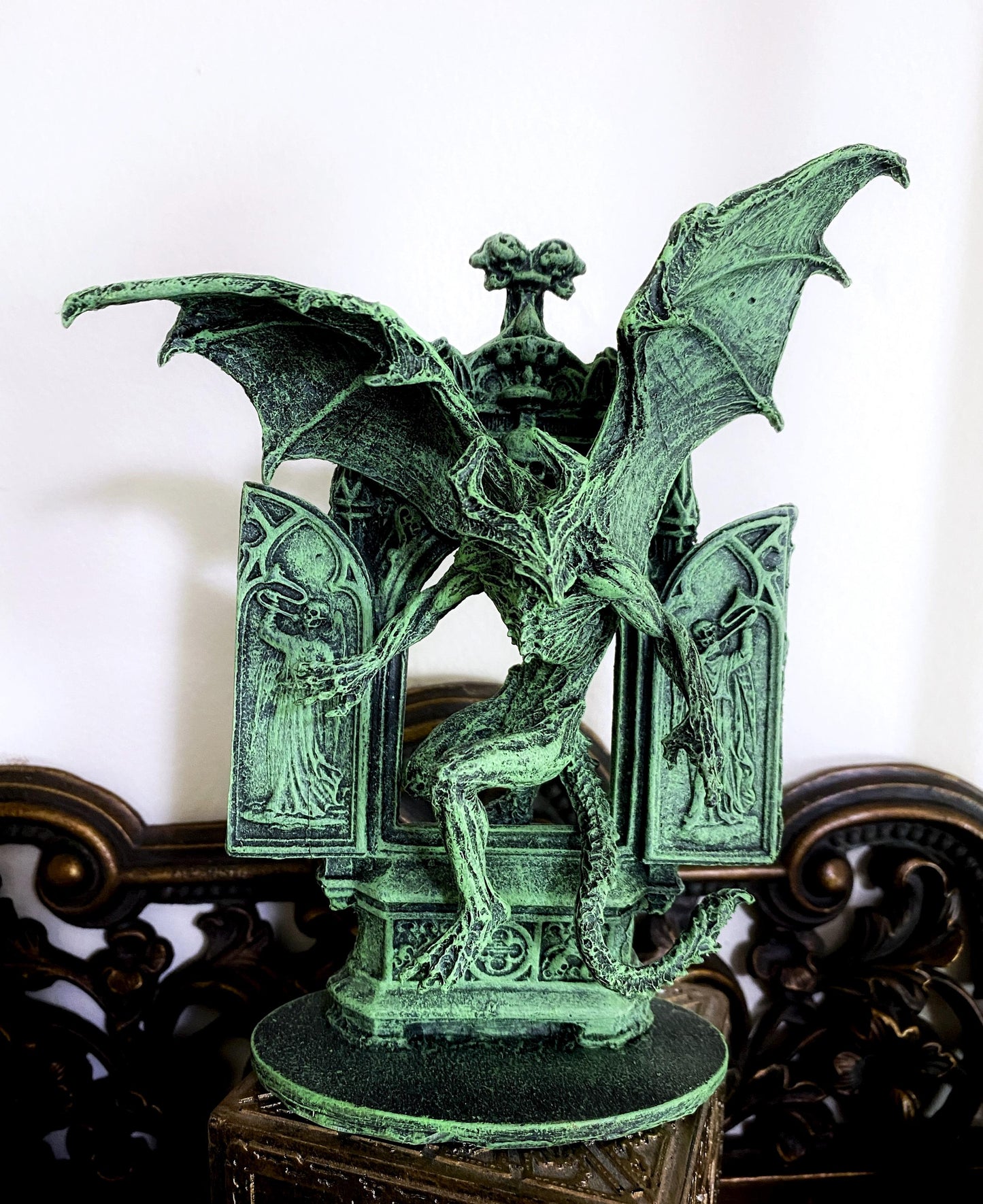 H.P. Lovecraft's Nightgaunt Statue – Hand Painted Cthulhu Mythos Figurine
