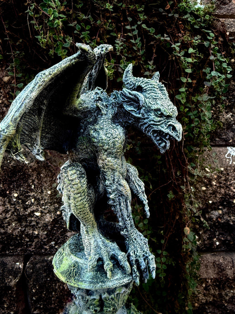 Gargoyle Statue, Hand Painted Resin | Legendary Medieval Monster Figur ...