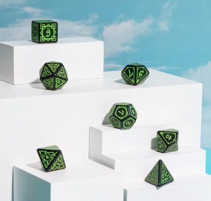 Green Druid Pattern 7-Dice Set – Black & Green DND RPG Dice