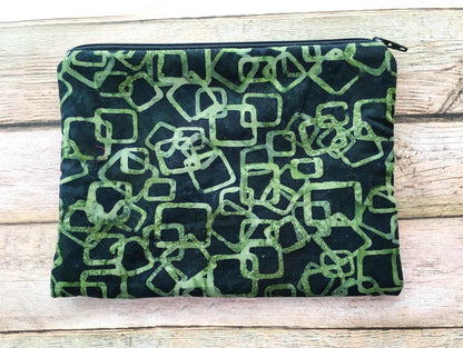 Green Geometric Tarot Card Bag – Handmade Batik Zipper Pouch for Tarot & Oracle Decks