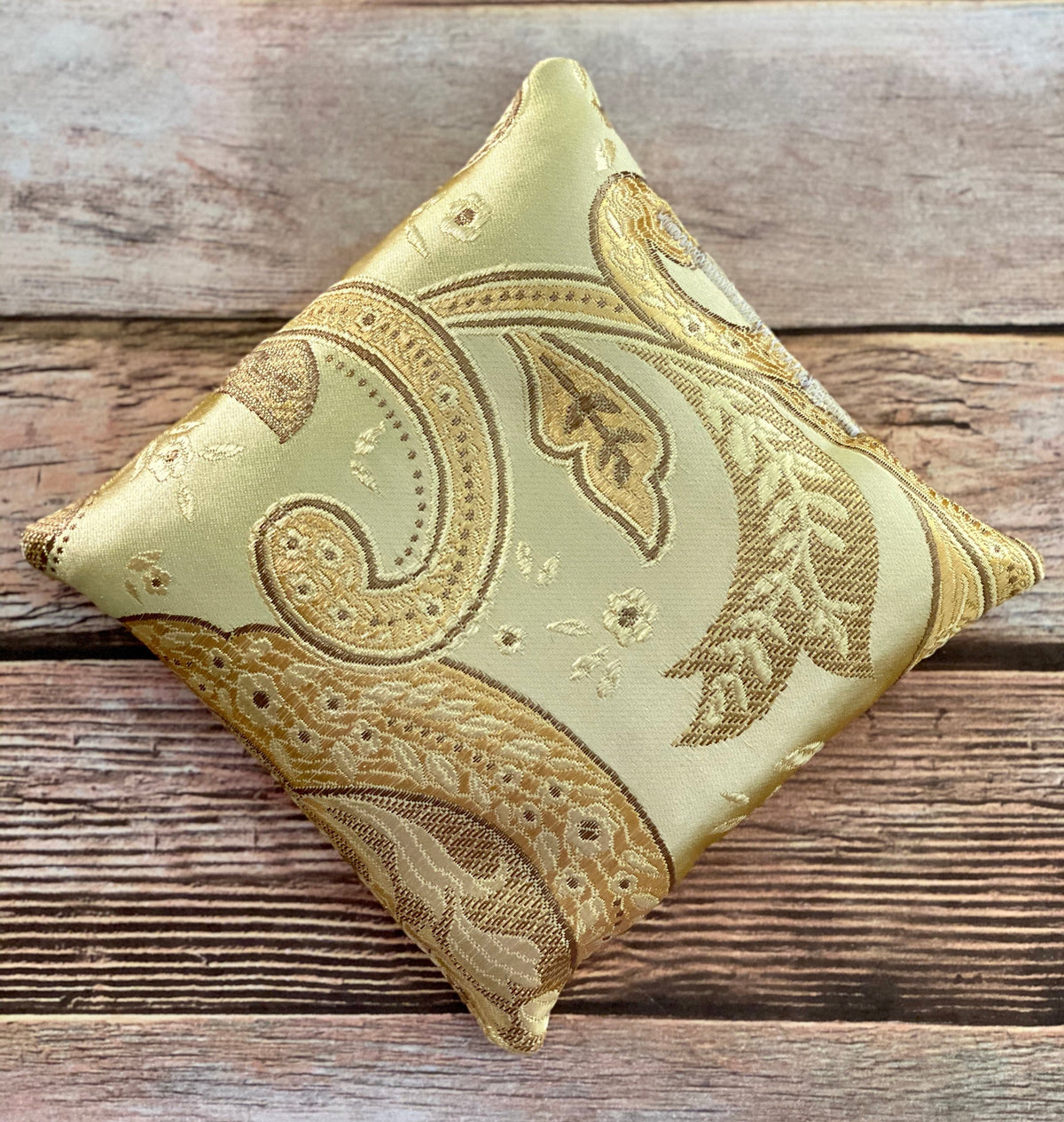 Gold Singing Bowl Crystal Display Pillow – Brocade Cushion for Crystal Spheres & Bowls