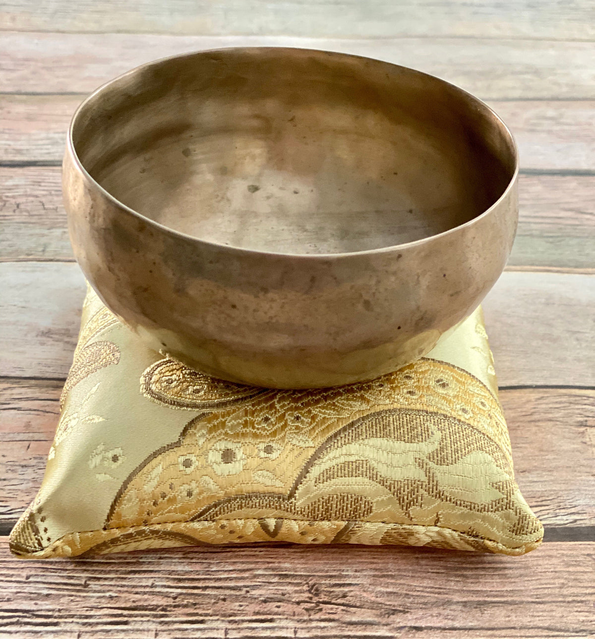Gold Singing Bowl Crystal Display Pillow – Brocade Cushion for Crystal Spheres & Bowls