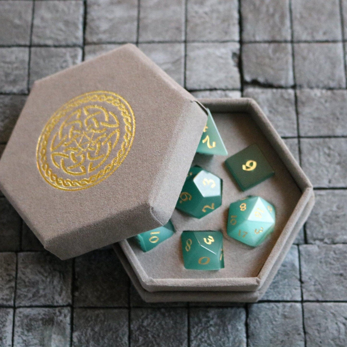 Hand Carved  Gemstone Aquamarine Cats Eye Stone (And Box) Polyhedral Dice Set