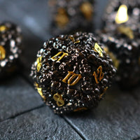 Skulls Hollow Metal Dice Set Black/Gold