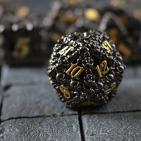 Skulls Hollow Metal Dice Set Black/Gold