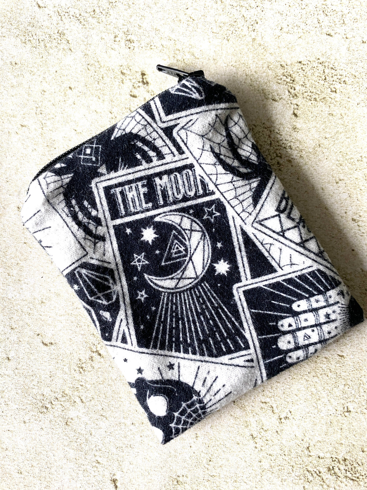 Witchy Mojo Bag – Flannel Crystal Pouch for Runes, Pendulums & Witchy Accessories