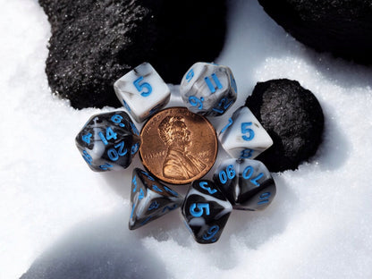 Highland Howler Mini 10mm DND Dice Set in Tube