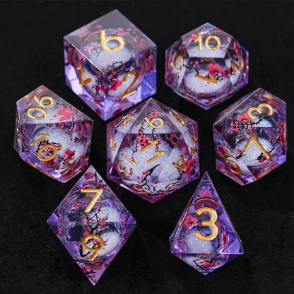 Sharp-edged plum blossom resin DND dice set + gold numbers